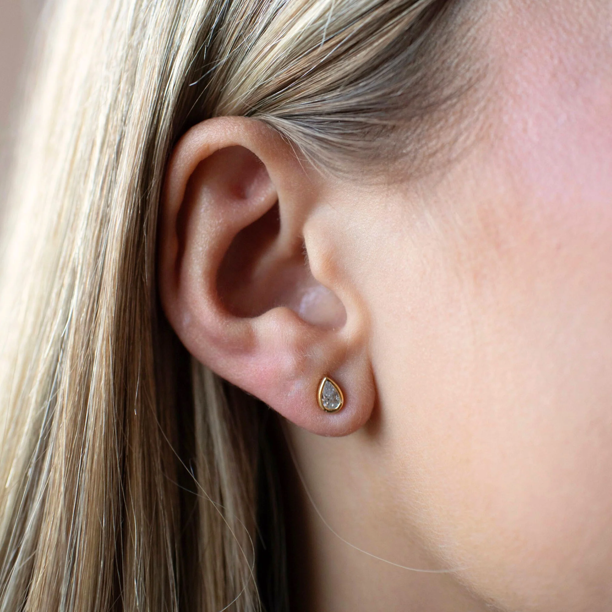 Edmonton Oilers So Pretty Cara Cotter Gold Earring Stud Pack - Image 4