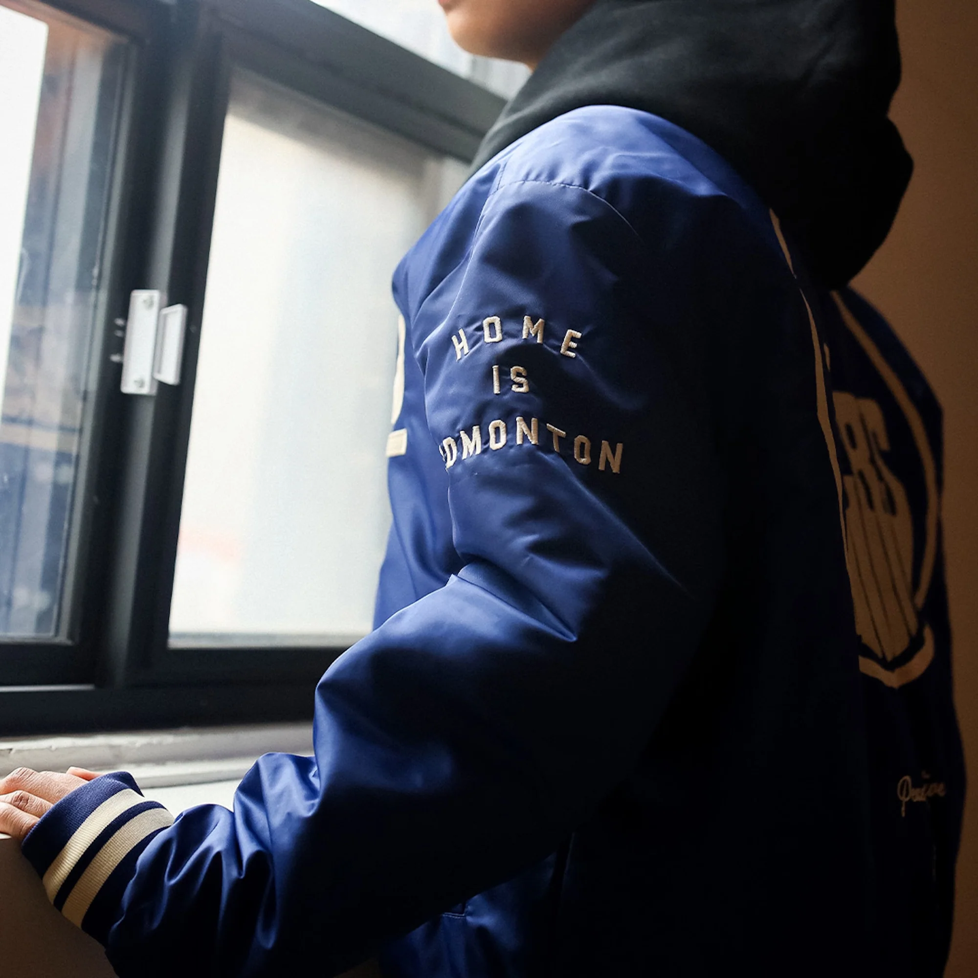 Edmonton Oilers Unisex Peace Collective Blue Vintage Bomber Jacket - Image 6